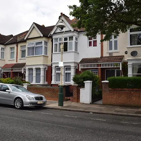 3 Bedroom - Ealing London