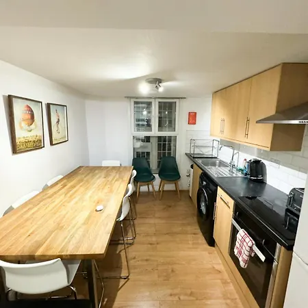 Apartment Flat B, In Earlsfield London