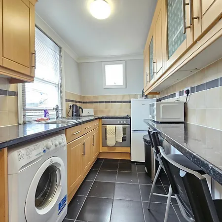 Charming 2 Bedroom Flat In Paddington Apartment