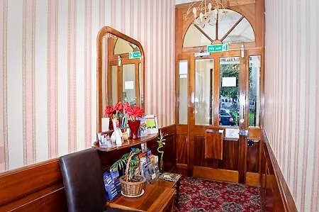Avonmore Hotell 2*