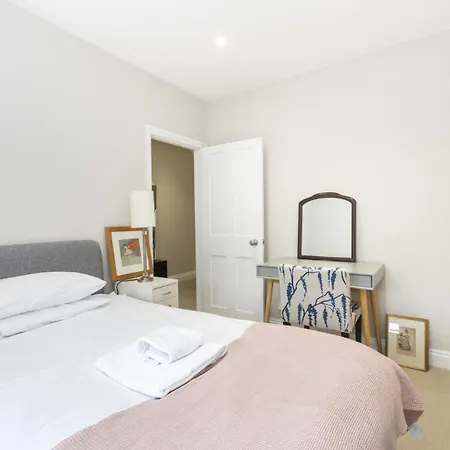 Whoops-a-daisy 3 Bedroom In Notting Hill * London