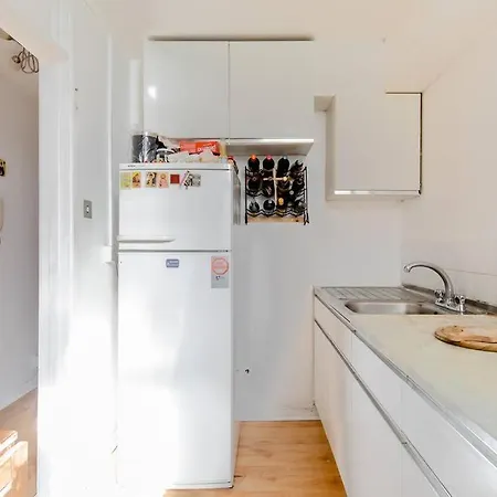 Apartment Bright & Spacious In Battersea,
