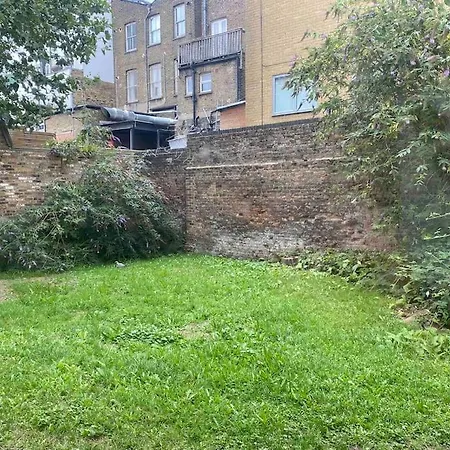 Apartment Bright & Spacious In Battersea, *