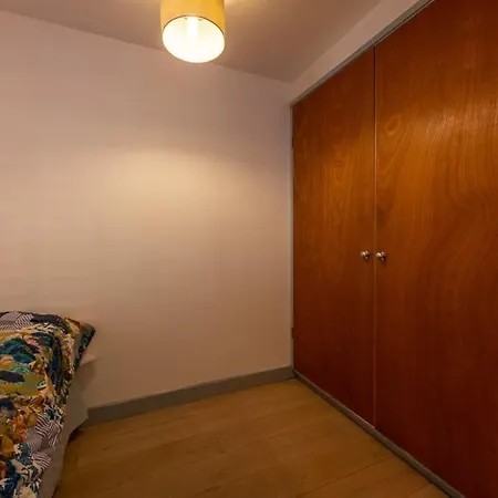 Daire Lovely Self-contained Basement With Kitchen *