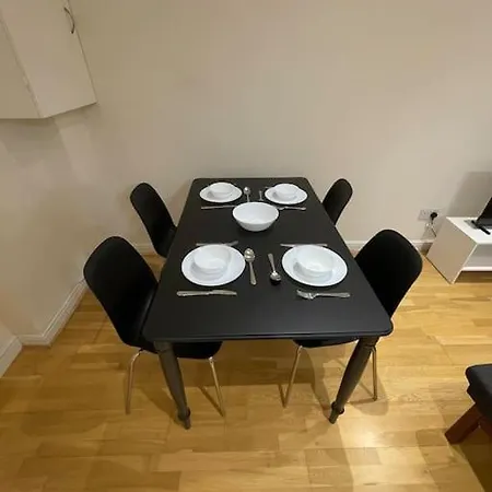 Whole Flat Close To Wembley