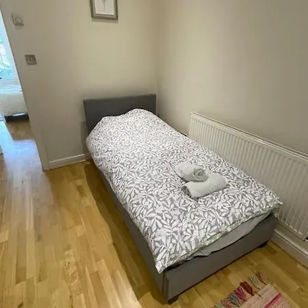 Whole Flat Close To Wembley