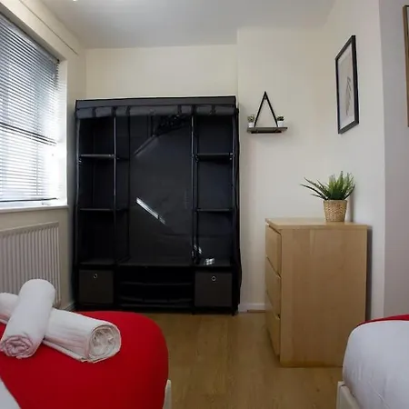 2 Bed Flat With Easy Access To Excel, Central London, City Airport, O2 Londres