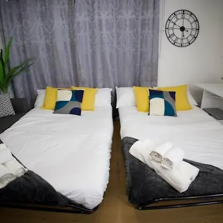 2 Bed Flat With Easy Access To Excel, Central London, City Airport, O2 Apartamento *