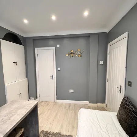 Id's Place * Abbey Wood