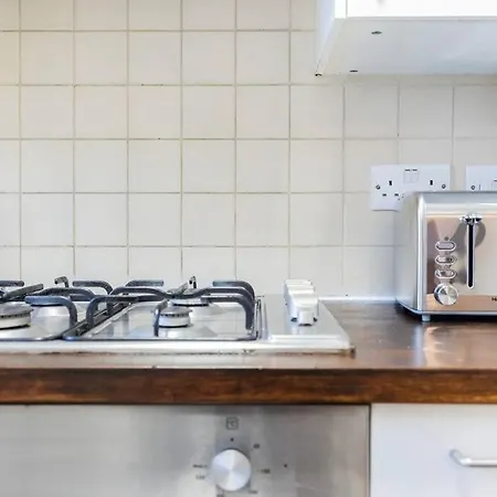 Comfortable 2 Bedroom In Marylebone Apartment *