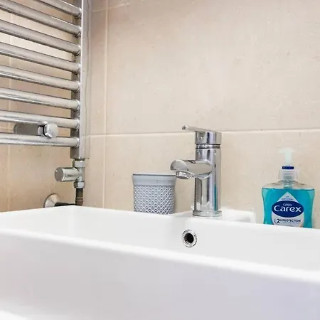 Comfortable 2 Bedroom In Marylebone London