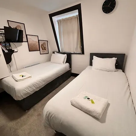Ivy House 3*