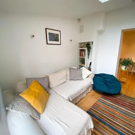 Homely 2bd Flat Wprivate Patio Near Maida Vale! *