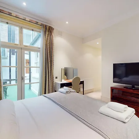Stunning 2bd Flat In South Kensington With A Patio *