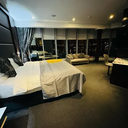 Rafayel & Hotel 5*