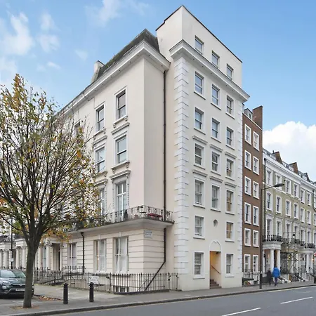 Your Elite Hyde Park Retreat 2-bedroom Luxury Flat Apartment *
