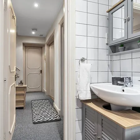 Apartment Your Elite Hyde Park Retreat 2-bedroom Luxury Flat