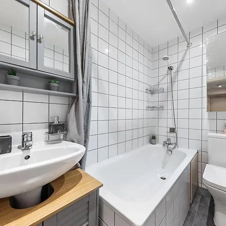 Apartment Your Elite Hyde Park Retreat 2-bedroom Luxury Flat
