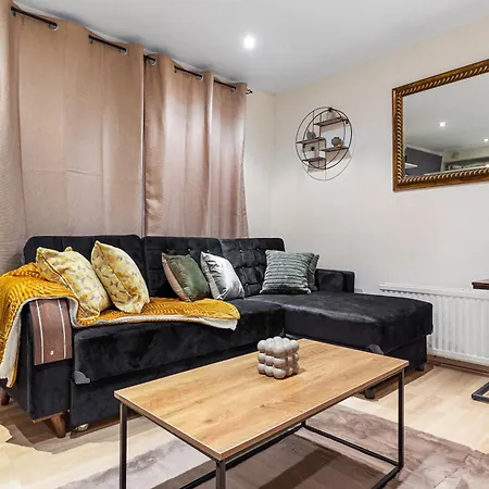 Apartment Your Elite Hyde Park Retreat 2-bedroom Luxury Flat