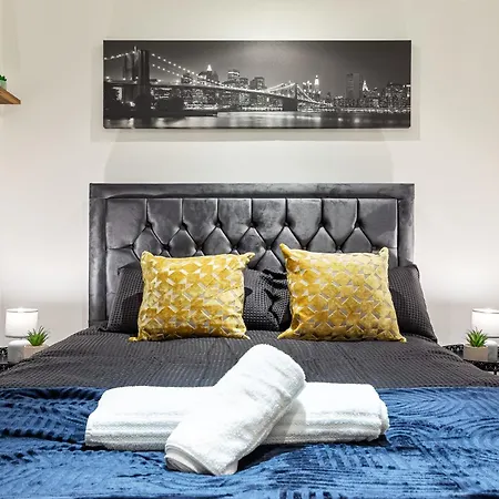 Your Elite Hyde Park Retreat 2-bedroom Luxury Flat Apartment