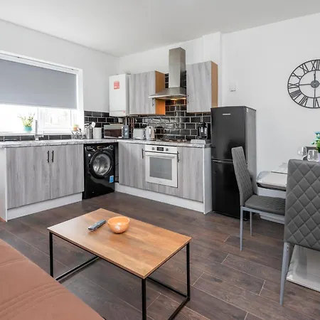 Apartment Modern Family W/wi-fi, Netflix, Self Check-in