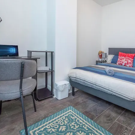 Modern Family W/wi-fi, Netflix, Self Check-in Apartment *