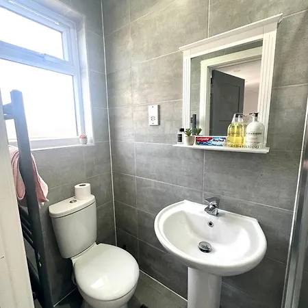 Pensión Wonderful Ensuite In Wimbledon Londres