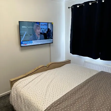 Lovely Two Bedroom Flat Apartment Thamesmead (Greater London)
