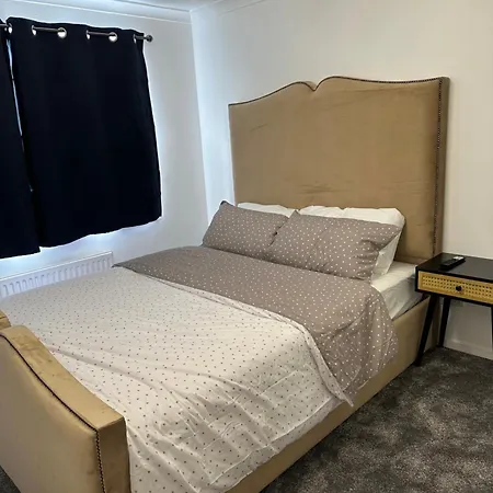 Lovely Two Bedroom Flat