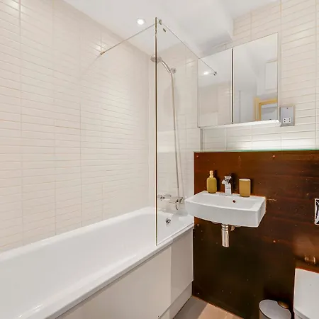 Urban Chic Retreat In Chelsea *