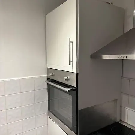 Lovely Modern One Bedroom Flat Close To Station Apartment *