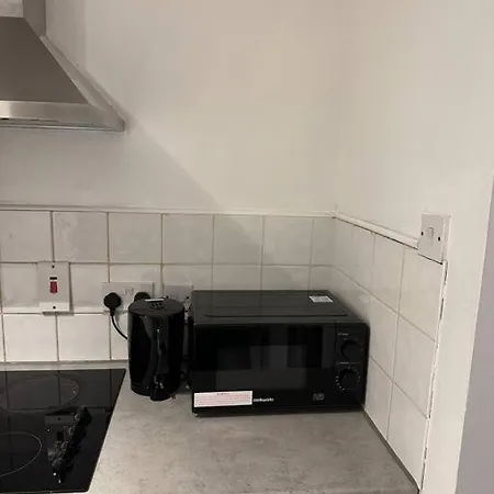 Lovely Modern One Bedroom Flat Close To Station Apartment