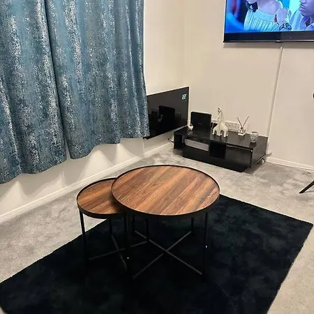 Apartment Lovely Modern One Bedroom Flat Close To Station *