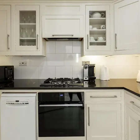 Apartment Brigth & Beautiful 1br Flat In Earls Court