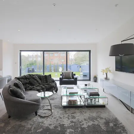 House For Wimbledon Tennis *