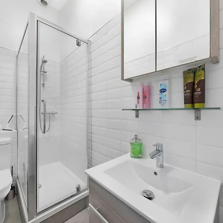 Chiswick Park Acton Town Garden Apartment London