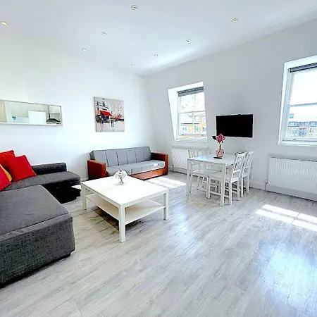 Harrow Apartment *