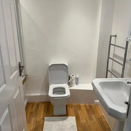 Lovely Two Bedroom Flat Apartment Thamesmead (Greater London)