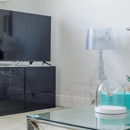Brigth & Beautiful 1br Flat In Earls Court Apartment