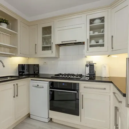 Apartment Brigth & Beautiful 1br Flat In Earls Court London