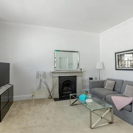 Apartment Brigth & Beautiful 1br Flat In Earls Court