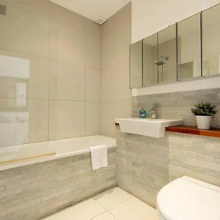 Brigth & Beautiful 1br Flat In Earls Court *