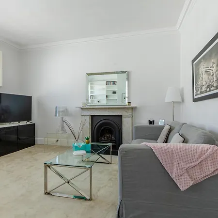 Brigth & Beautiful 1br Flat In Earls Court * London