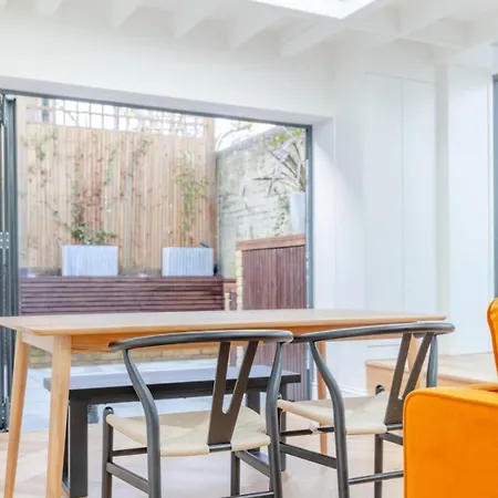 Luxuriously Compact 1bd Eco Clapham Common!
