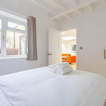 Luxuriously Compact 1bd Eco Clapham Common!