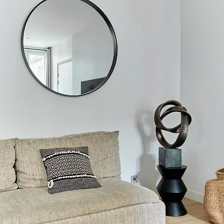 Soho Center Apartment