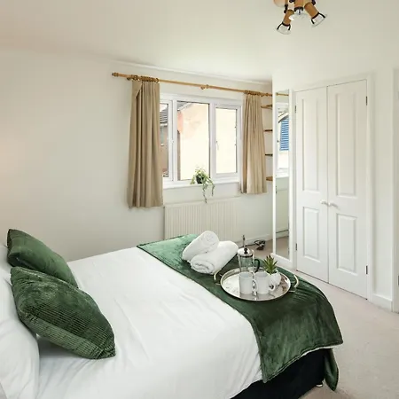 Fast Internet Flat Bridge Near Guys Hospital And Borough Market London