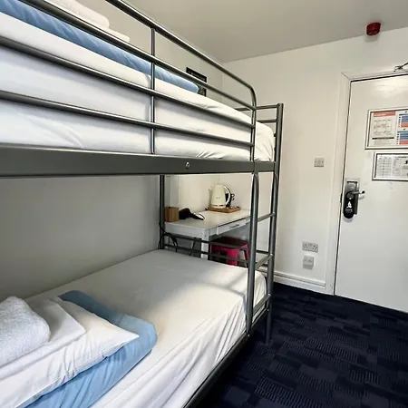 Smart Hyde Park Hostel London