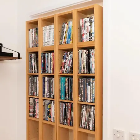 شقة Sunny Maisonette With Views Over Canary Wharf, *