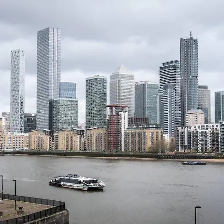 شقة Sunny Maisonette With Views Over Canary Wharf,